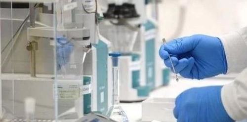 為什么生物科技強大的美國,在新冠疫苗研發上卻屢遭敗績呢